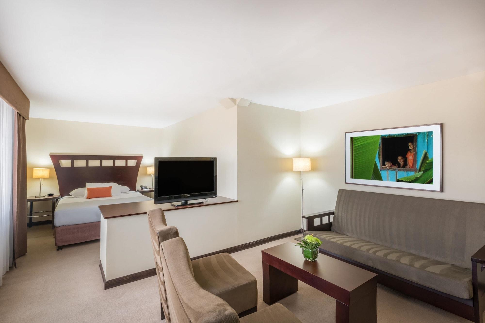 Hotel Tryp By Wyndham San Jose Sabana Extérieur photo