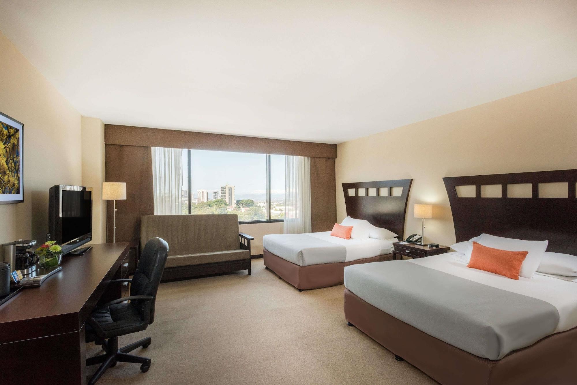 Hotel Tryp By Wyndham San Jose Sabana Extérieur photo