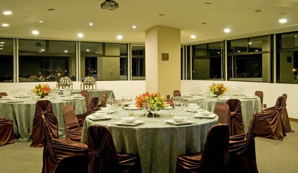 Hotel Tryp By Wyndham San Jose Sabana Extérieur photo