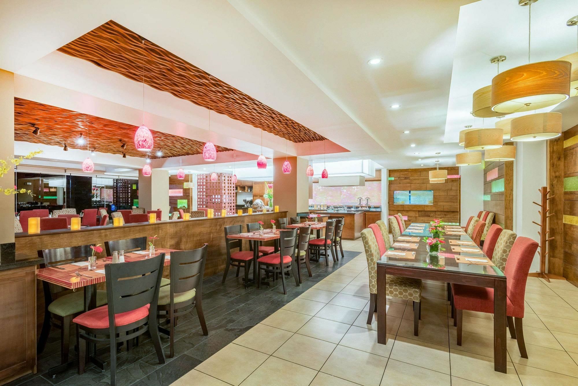 Hotel Tryp By Wyndham San Jose Sabana Extérieur photo