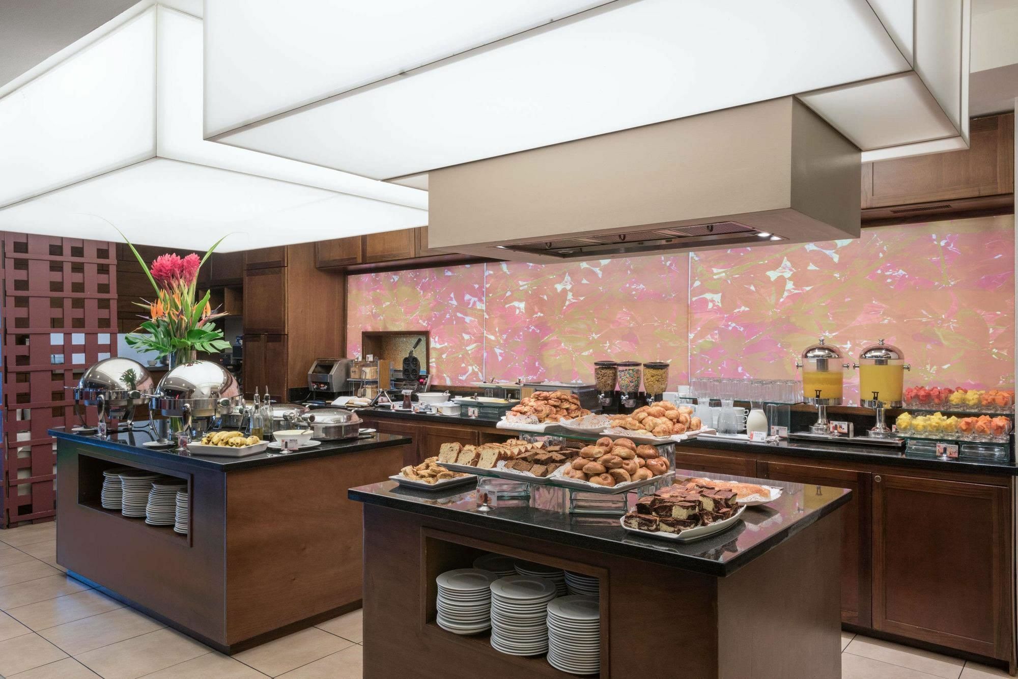 Hotel Tryp By Wyndham San Jose Sabana Extérieur photo