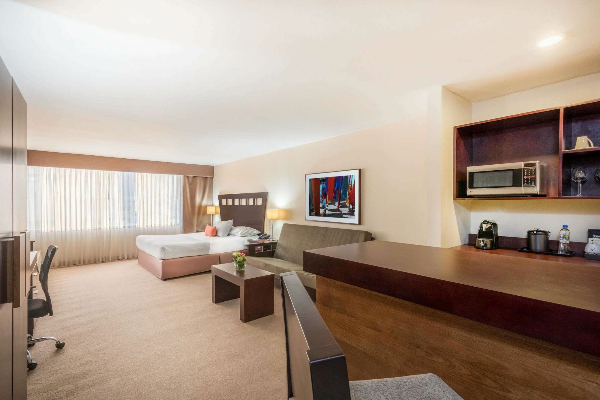 Hotel Tryp By Wyndham San Jose Sabana Extérieur photo