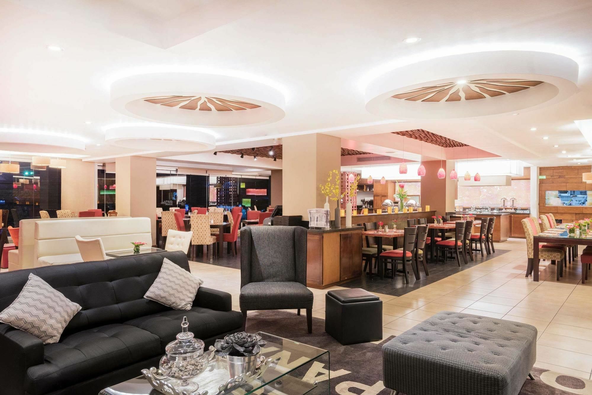 Hotel Tryp By Wyndham San Jose Sabana Extérieur photo